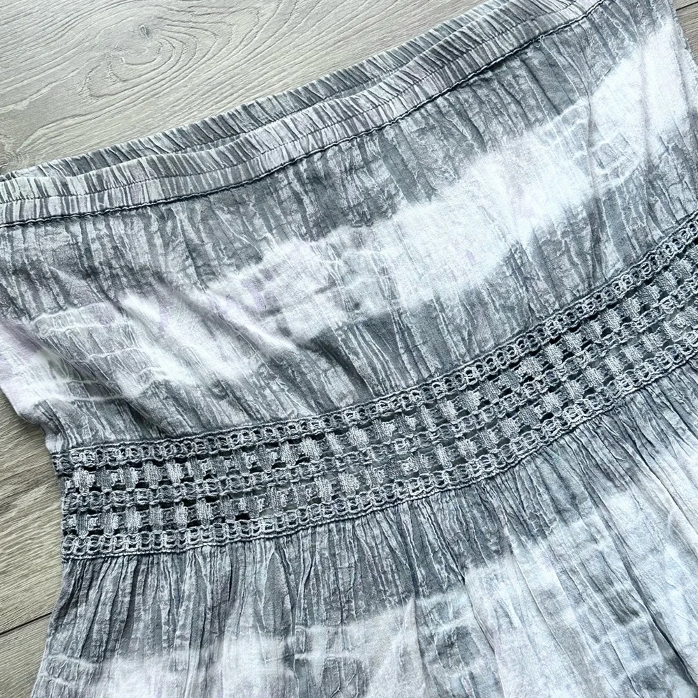 flowy whimsical